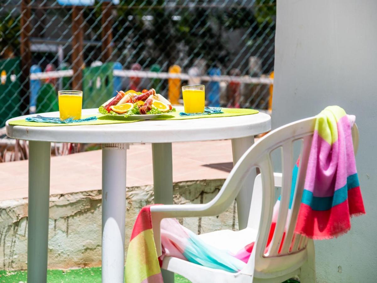 101 Bright, Pool View And Air Conditioning Apartman Playa de las Américas Kültér fotó